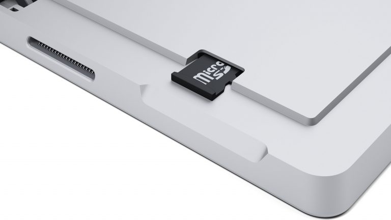 Surface Pro 3 has a full-size USB 3.0 port, microSD card reader and Mini DisplayPort, so you can quickly transfer files and easily connect peripherals like external displays.