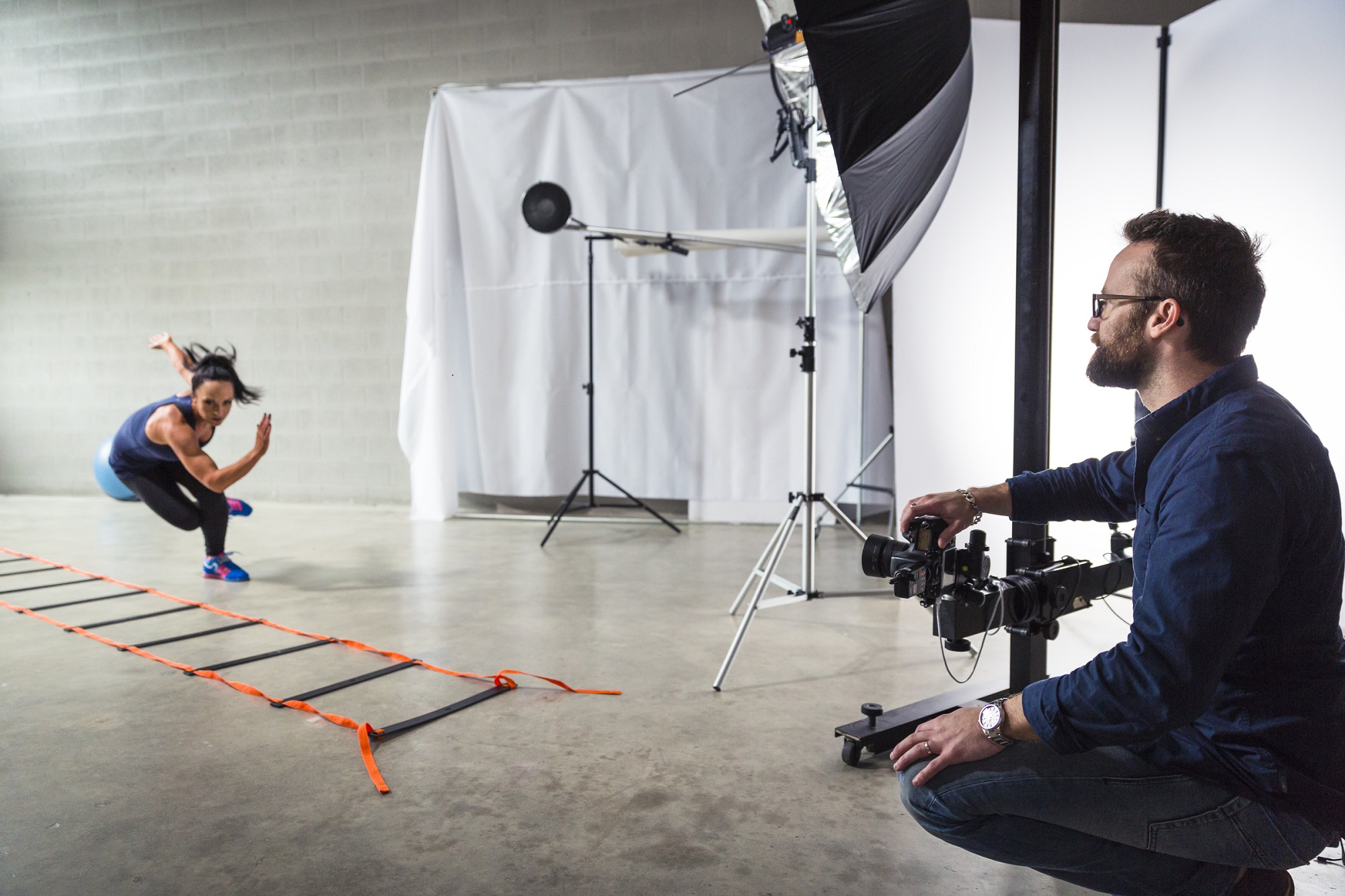 Joshua Lawrence photographs a fitness model