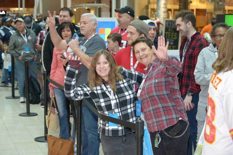Excited fans gathered to meet retired Atlanta Falcon Legend, Tony Gonzalez, at the Microsoft Store at The Woodlands Mall (The Woodlands, Texas) on Feb. 4.