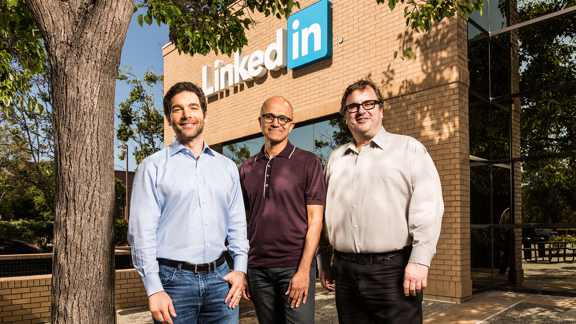 Microsoft buys LinkedIn