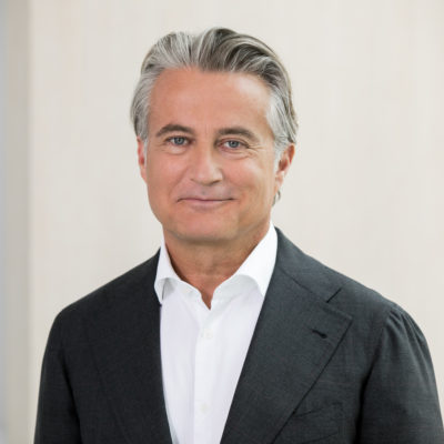 Headshot of Stefan André Raschke