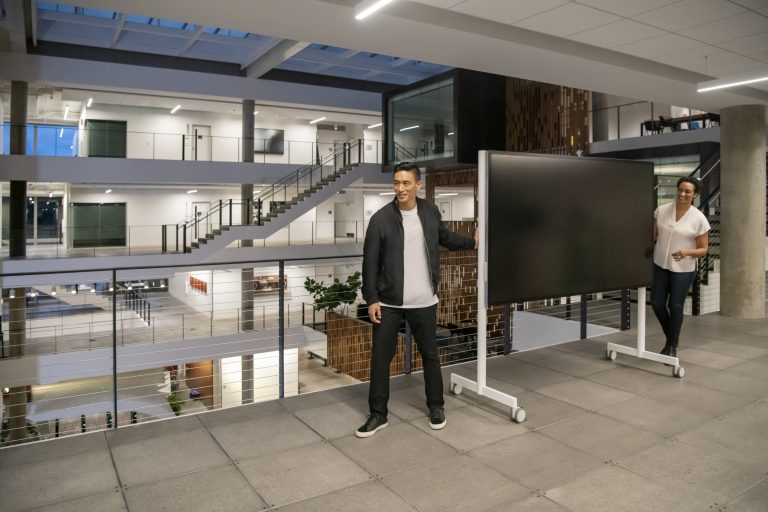 Surface Hub 2S 85-inch