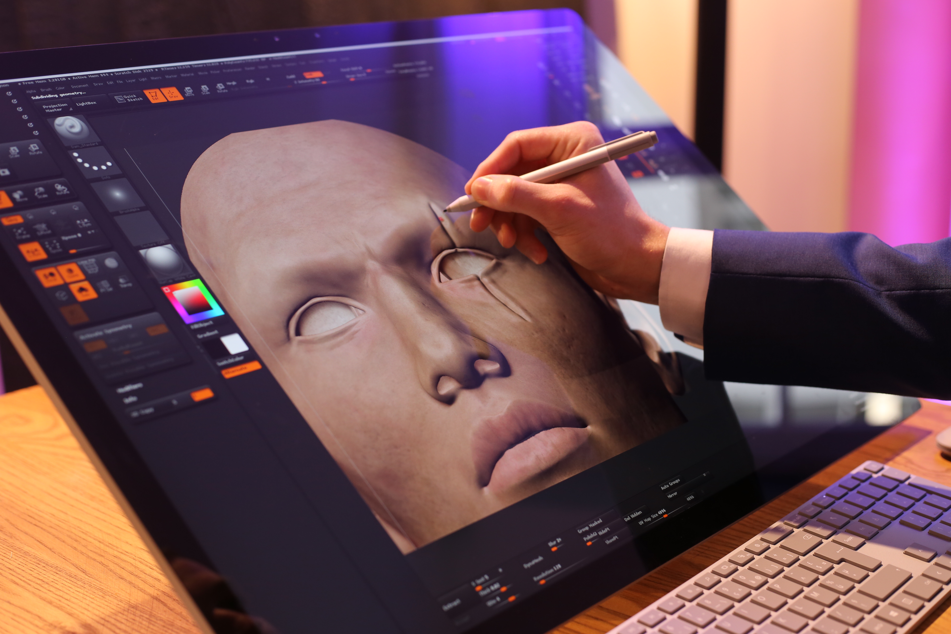 SurfaceStudio_image02