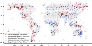 En global karta visar regioner med ökande översvämningstrender i blått och avtagande översvämningstrender i rött.