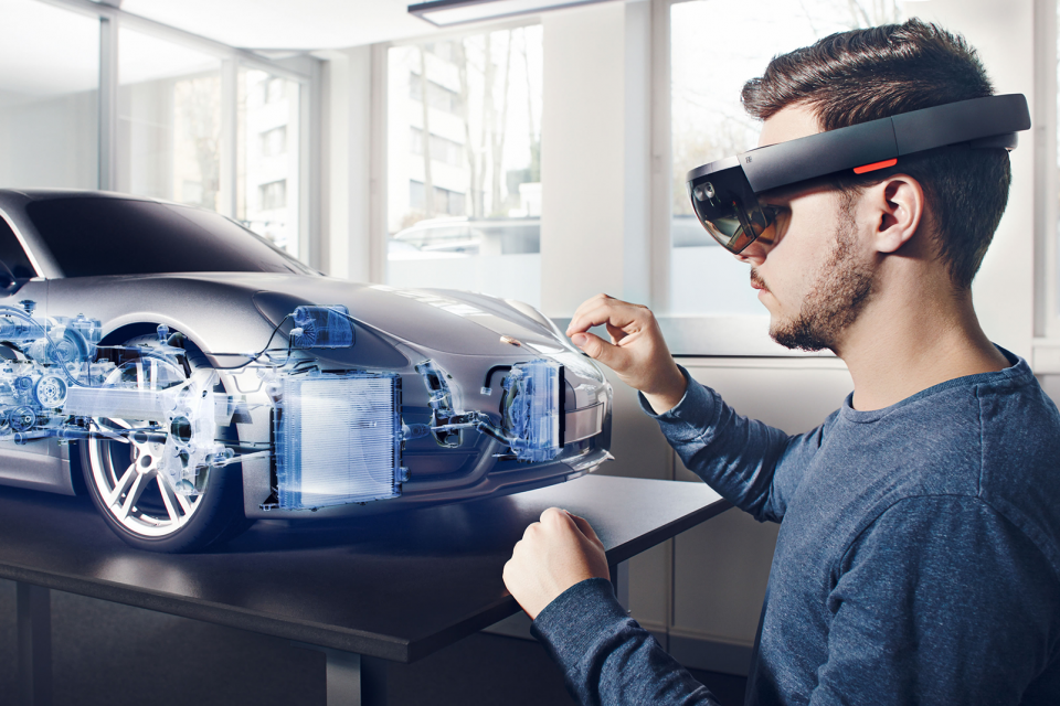 Porsche: Beschleunigtes Fahrzeugdesign mit Mixed Reality Applikationen