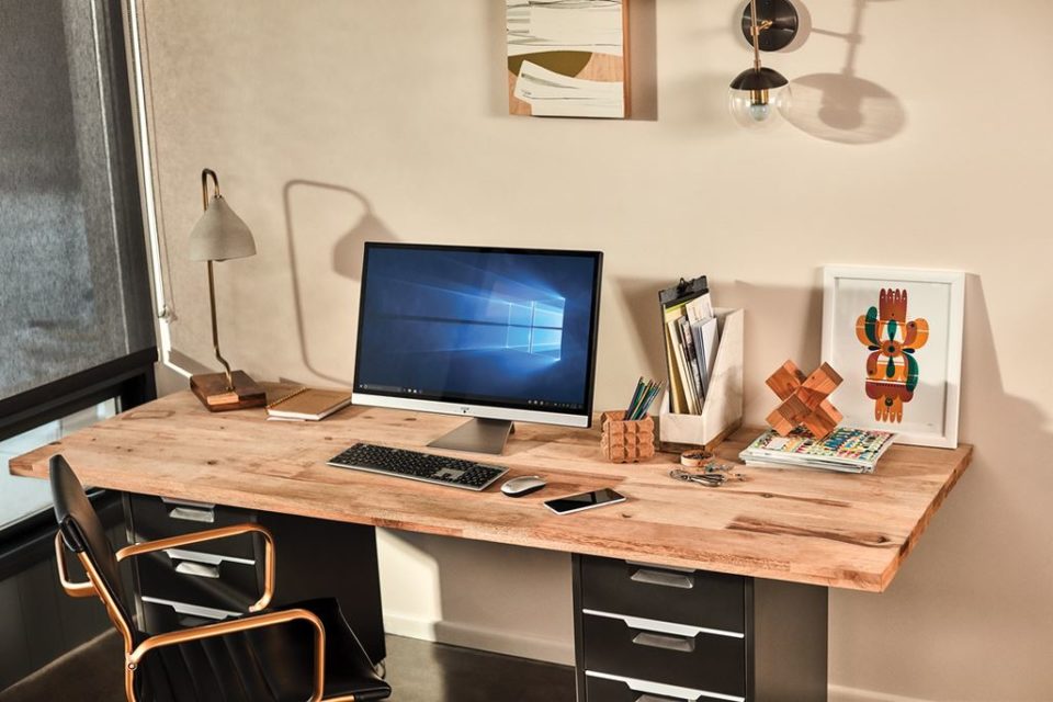 Windows 10 Device on wooden table