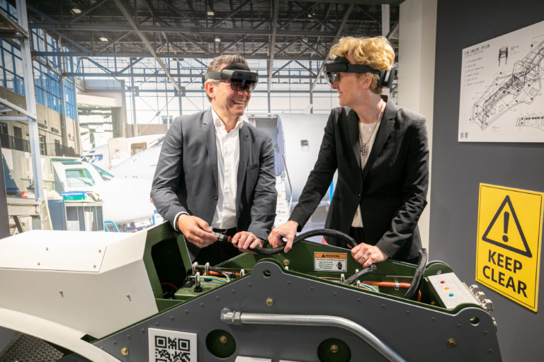 Hannover Messe 2019: Sabine Bendiek und Dr. Dirk Bornemann