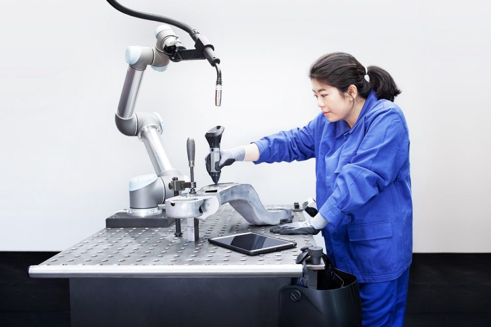 Roboterteaching mit der Wandelbots Teaching Solution und dem TracePen