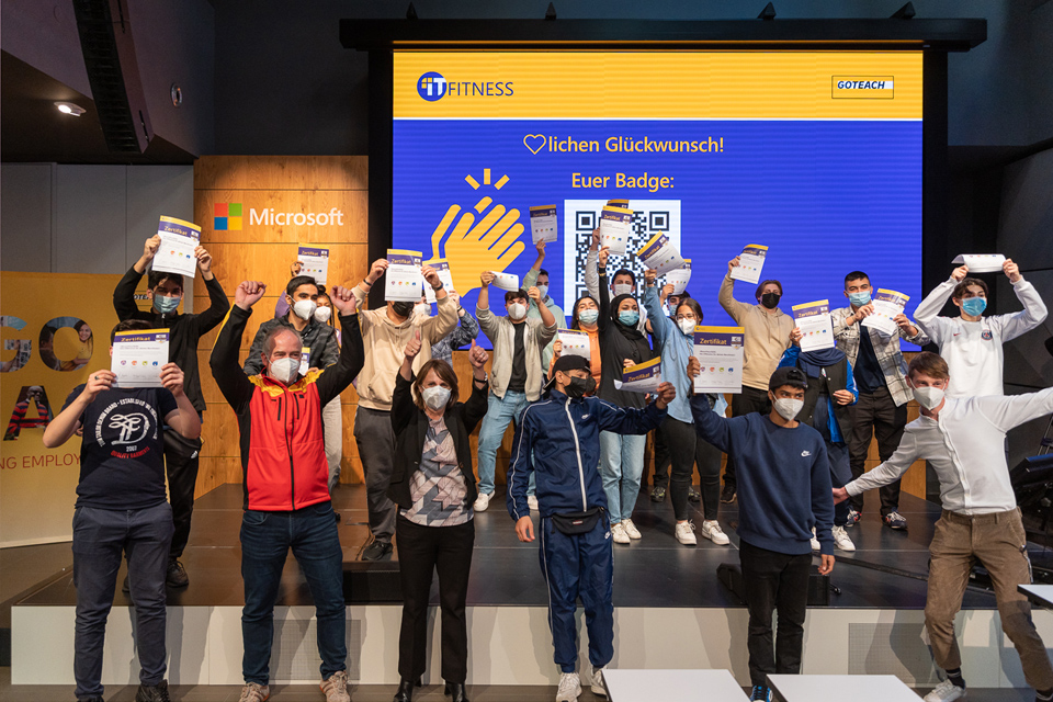 Gruppenfoto der Teilnehmer*innen von Boost Your Skills