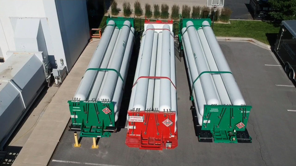 Tres camiones con combustible de hidrógeno