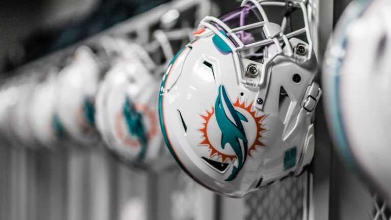Cascos de juego de los Miami Dolphins