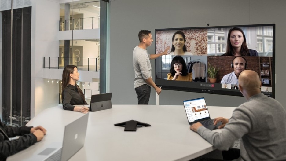 Surface Hub 2S