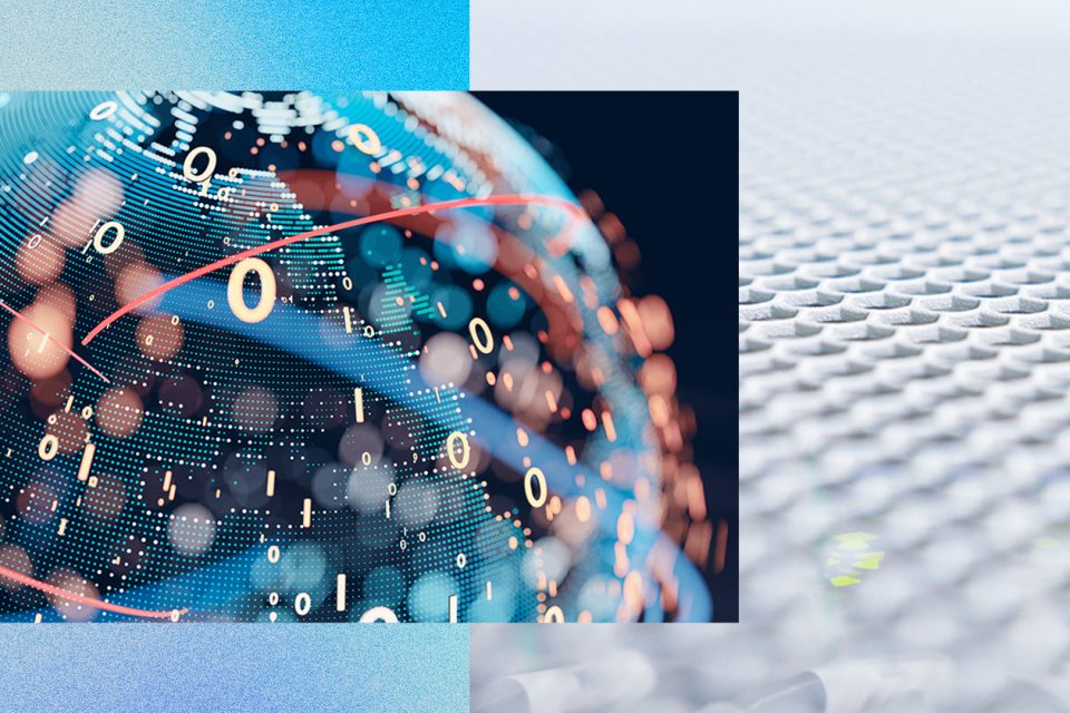 Una representación digital de un globo terráqueo con código binario (0s y 1s) y líneas abstractas, que simboliza el intercambio global de datos y la tecnología. El fondo pasa de tonos azules a la izquierda a una superficie blanca con textura a la derecha.