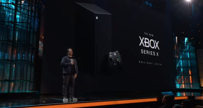 Phil Spencer no palco do The Game Awards
