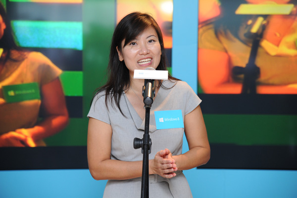 Joelle Woo, Marketing and Operations Director, Microsoft Hong Kong announces the launch of Windows 8