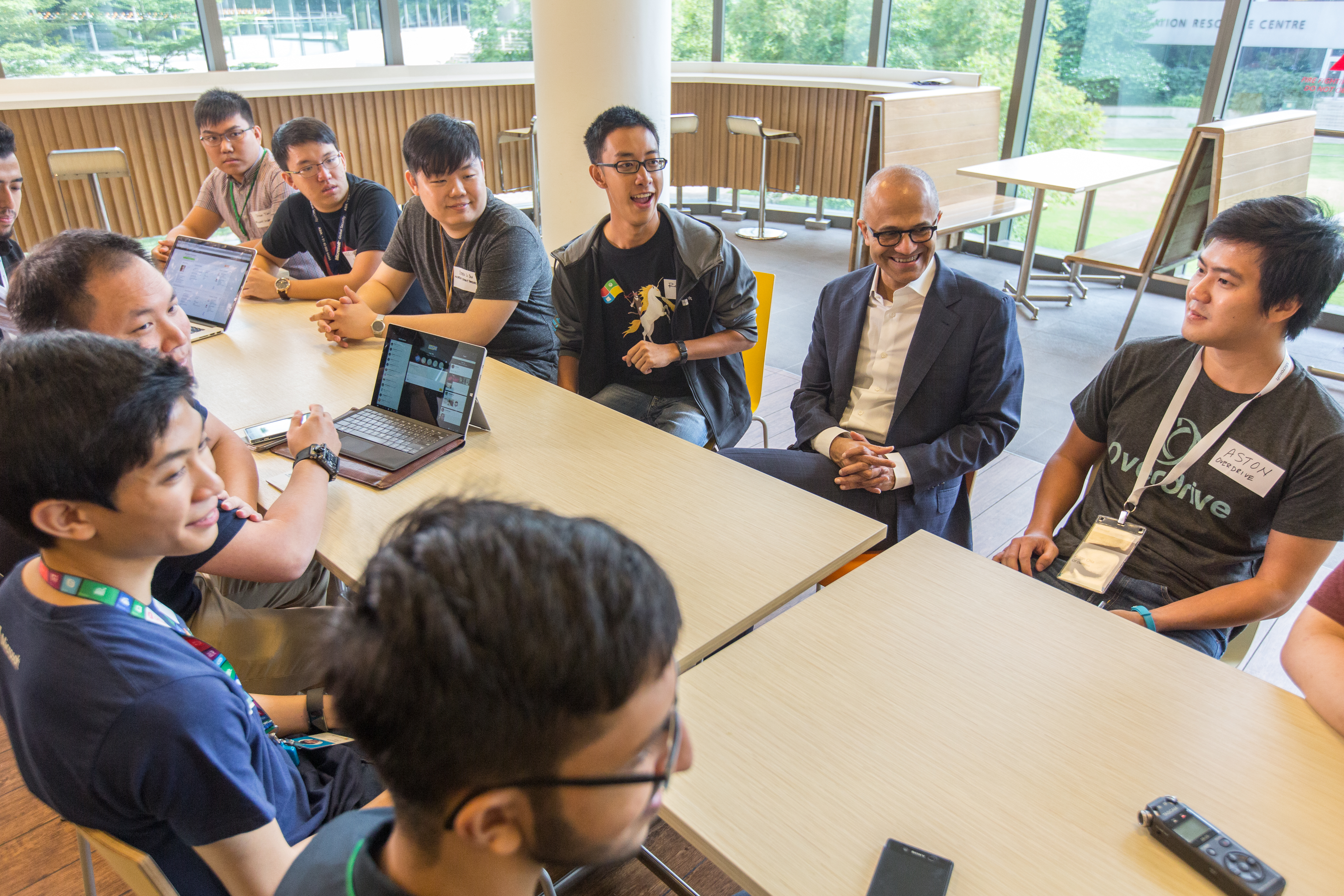 Breakfast with students and developers