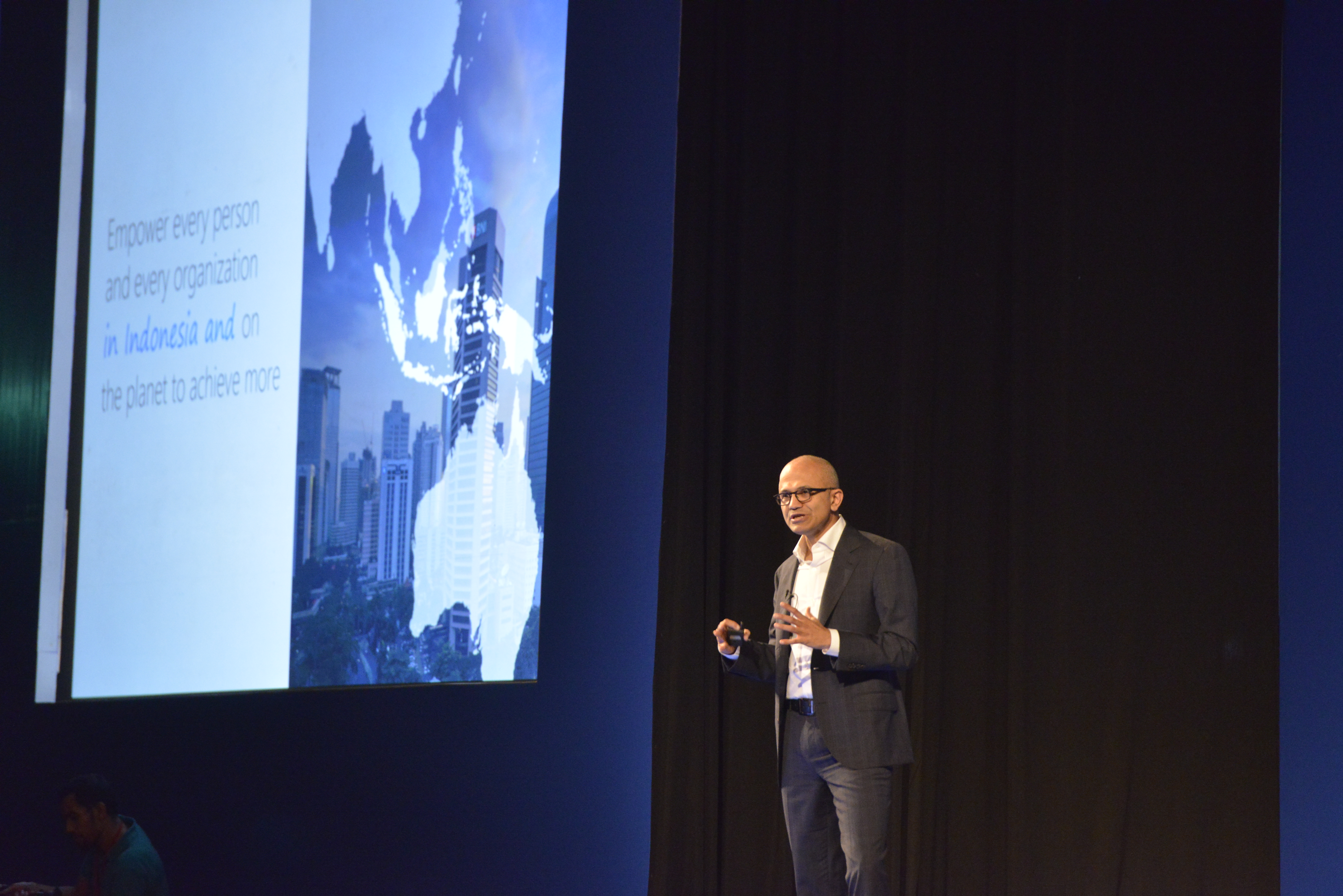 Satya Nadella's keynote at the Indonesia DevFest 2016