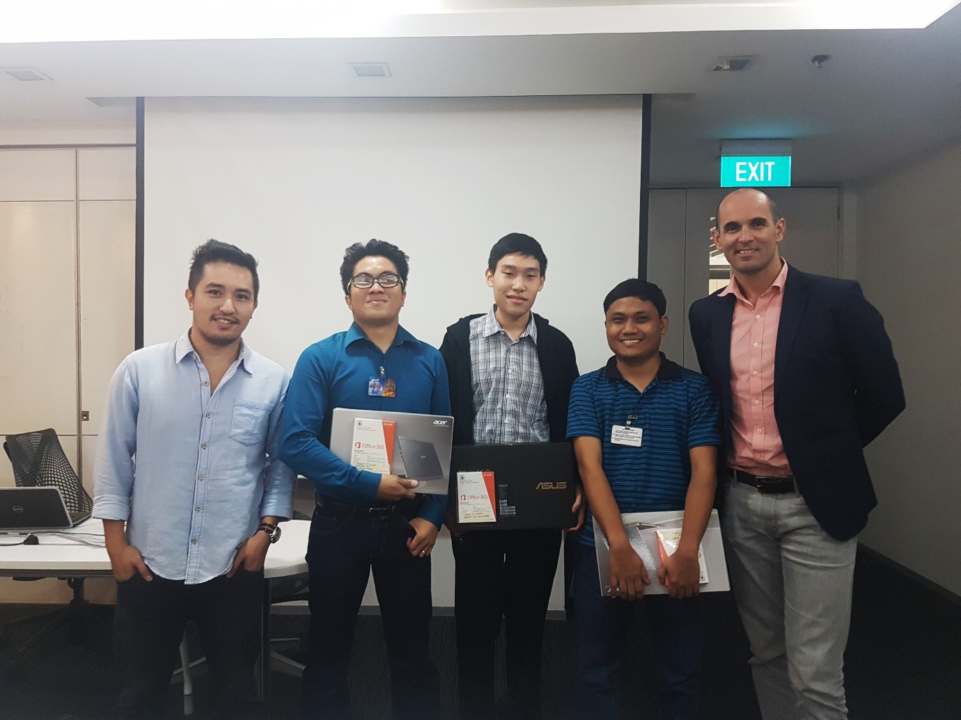 On photo are officials from Microsoft and the Excel Champ Philippines winners as follows: (L-R) Anton Ramos, Product Marketing Manager, Office 365, Microsoft Philippines; Michael John Sayno Ramos, third place; Charles Emerson Ngo, first place; Vincent Hermogeno, second place; and Cian O`Neill, Chief Operating & Chief Marketing Officer, Microsoft Philippines.