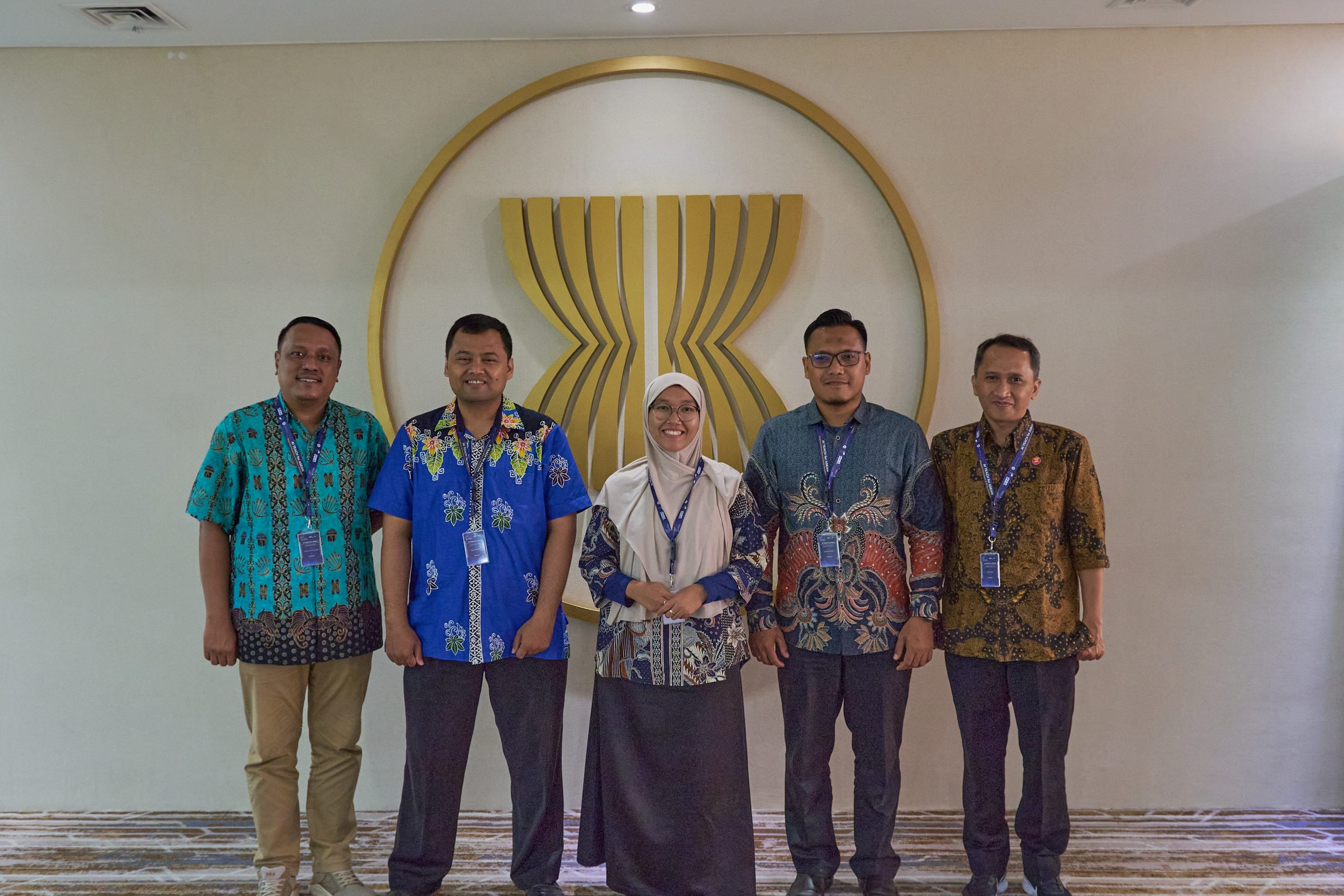 The winning teams of the AI TEACH National AI Hacakthon