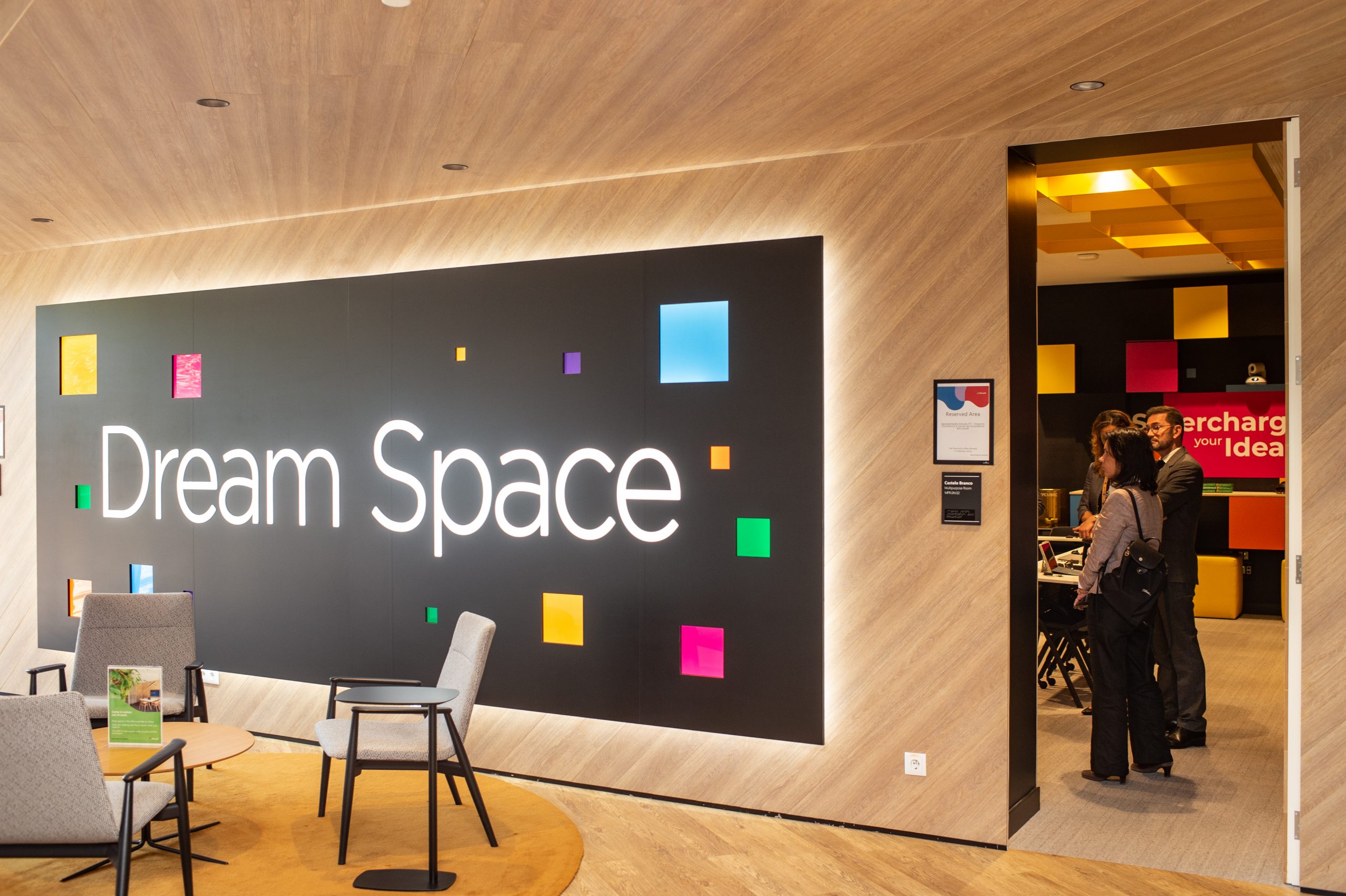 Photograph of the Dream Space room in Microsoft headquarter, in Lisbon