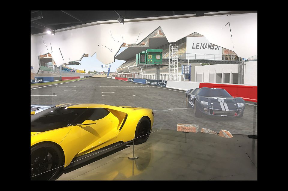 Ford GT в смешанной реальности