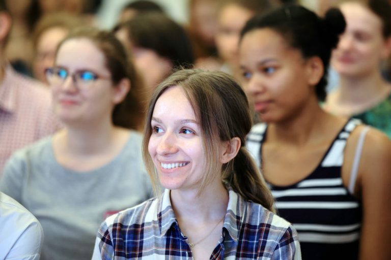 Про тебя: наука в двоичном коде