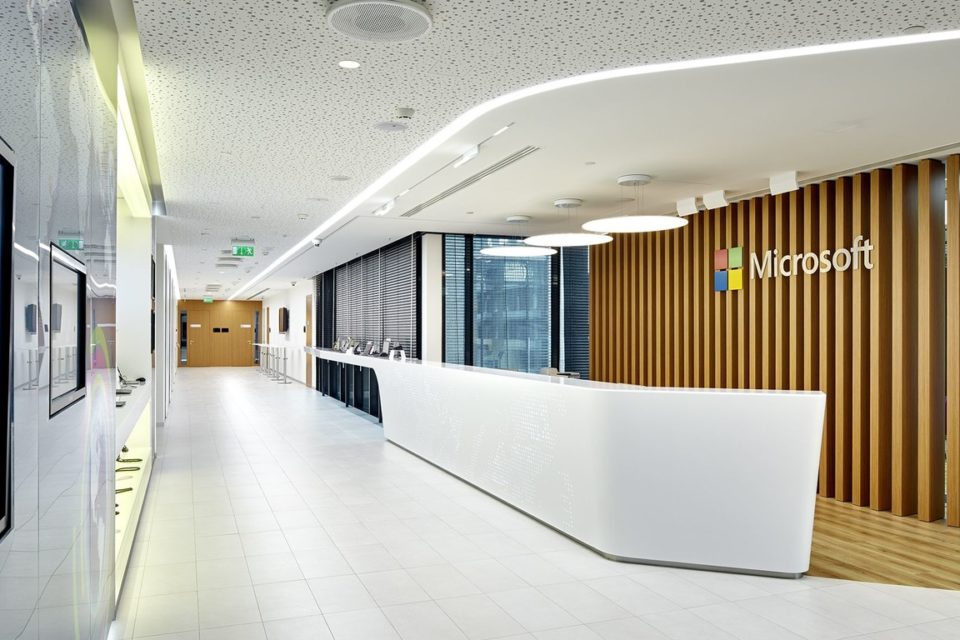 В офисе технологического центра Microsoft
