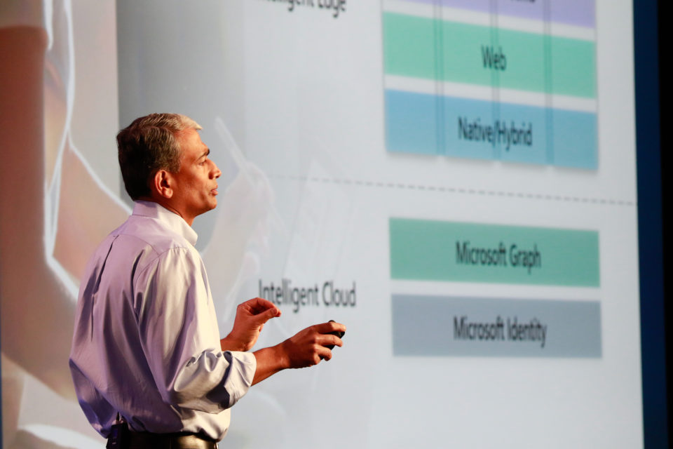 Раджеш Джа, вице-президент, Microsoft Experiences and Devices