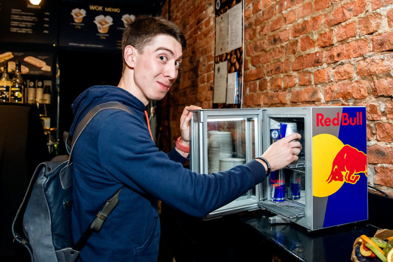 Гость мероприятия. Репортаж с мероприятия, посвященного страту продаж игры Gears 5