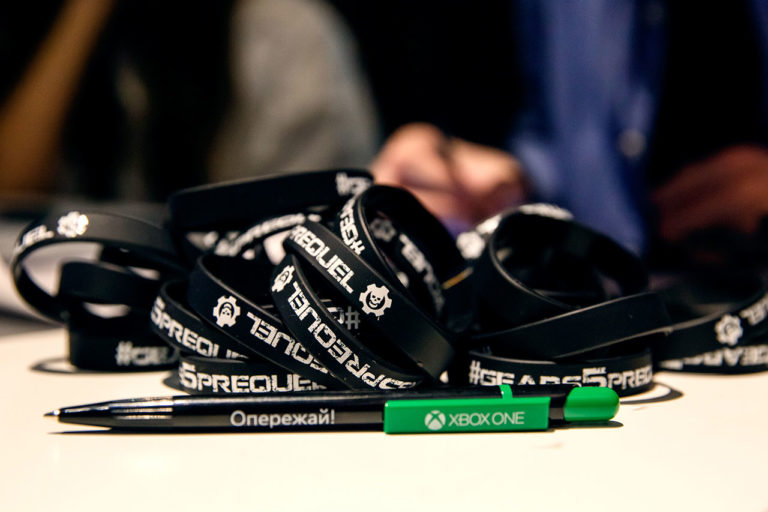 Браслеты. Репортаж с мероприятия, посвященного страту продаж игры Gears 5