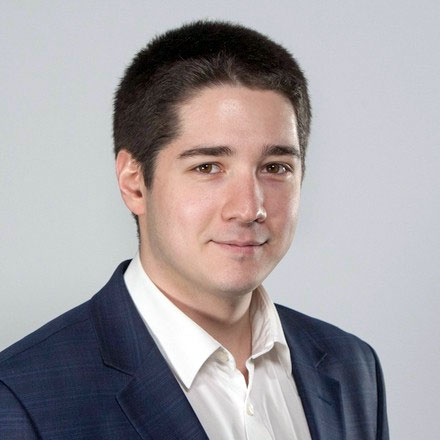 начальник управления ИТ университета Руслан Сулейманов