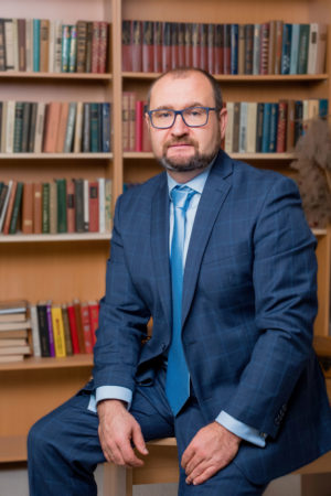 Александр Чеснавский, Директор департамента по продаже решений