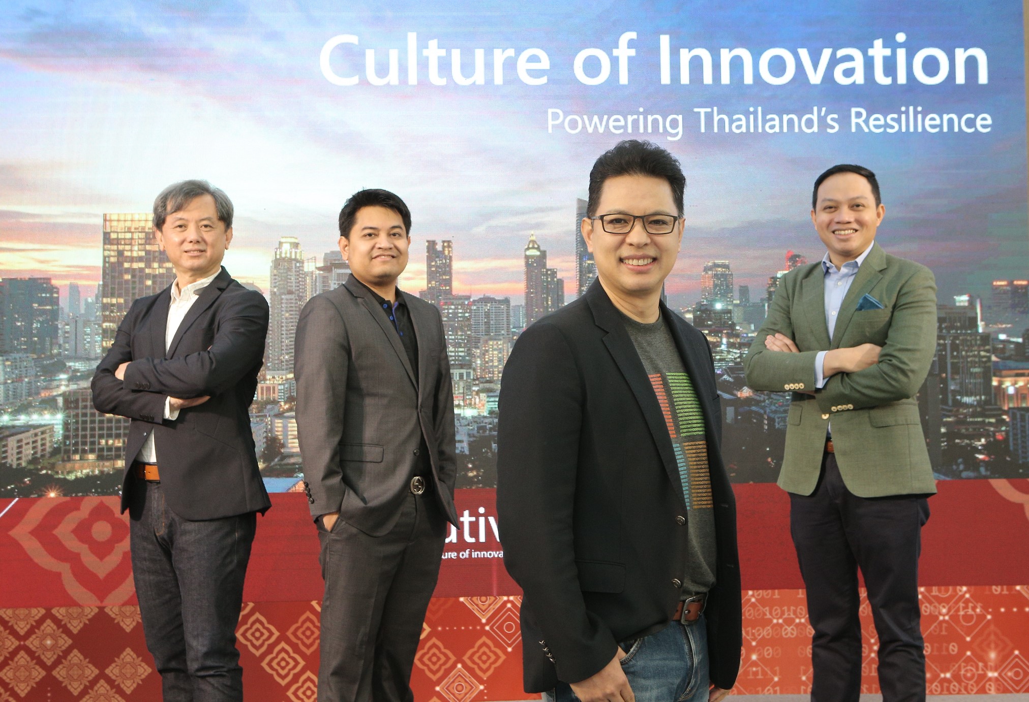 Microsoft, IDC, CP ALL and Cabb executives in front of screen with image labeled "Culture of Innovation"