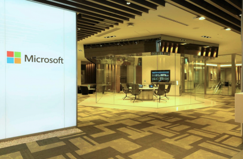 Microsoft - Windows用マイクロソフトオフィス 品川本社オフィスに来社いただいたお客様数が 100 万人を超え
