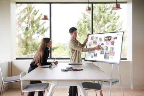 働き方改革の推進に役立つ「Surface Hub 2S」を発表 - News Center Japan