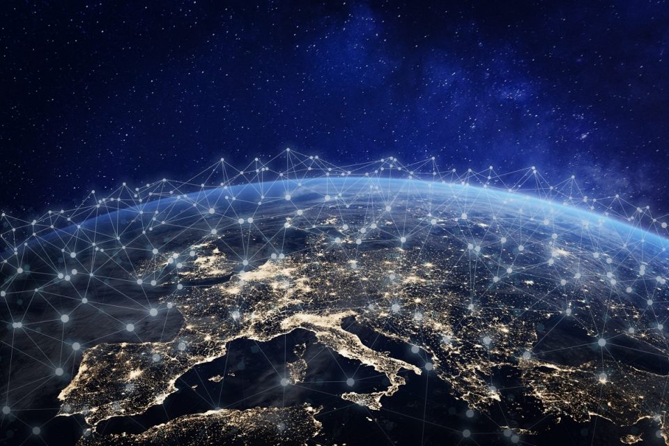 Microsoft announces the phased rollout of the EU Data Boundary for the Microsoft Cloud begins January 1, 2023