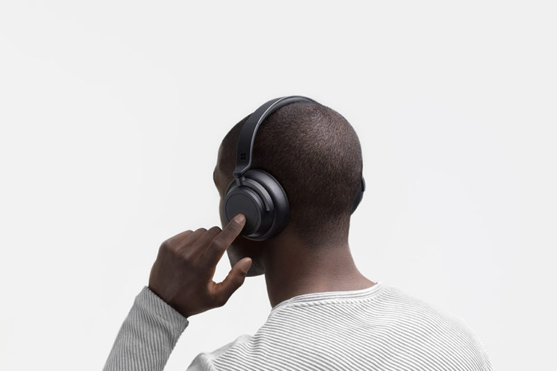 surface-headphones-2-context-5