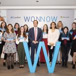 Gonzalo Gortázar y Pilar López con las ganadoras Premios WONNOW