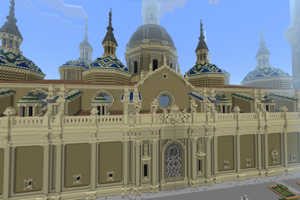 Exterior Basílica del Pilar_Minecraft Education