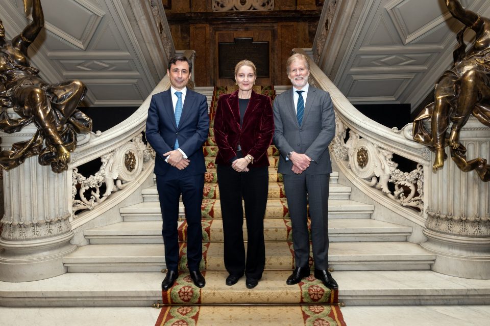 De izquierda a derecha: Paco Salcedo, presidente de Microsoft España; Alexandra Åquist, CEO de Aranzadi LA LEY y Jeff Bullwinkel, vicepresidente y Deputy general counsel de Corporate External & Legal Affairs en Microsoft EMEA