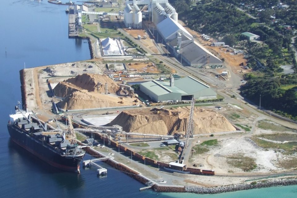 National supply chain and logistics group powers digital transformation with Microsoft